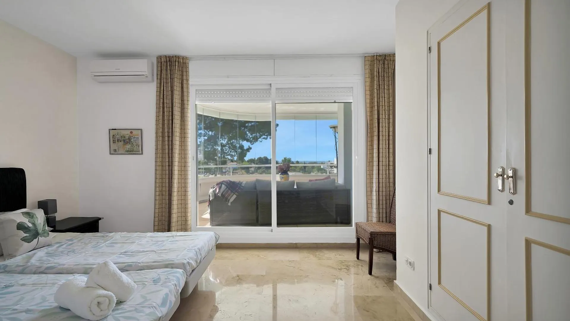 Apartment Lujoso Y Elegante Apartamento Primera Linea Golf - Los Flamencos 7 Marbella